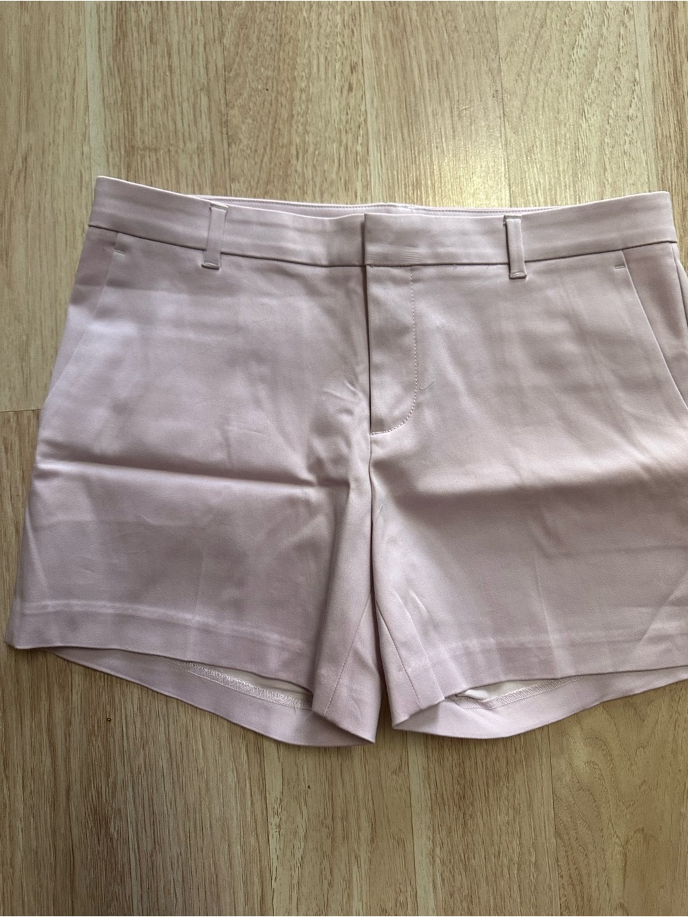 Women's  Shorts in Blush Lilac By Banana Republic. Size 6